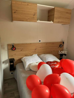 Loveroom95